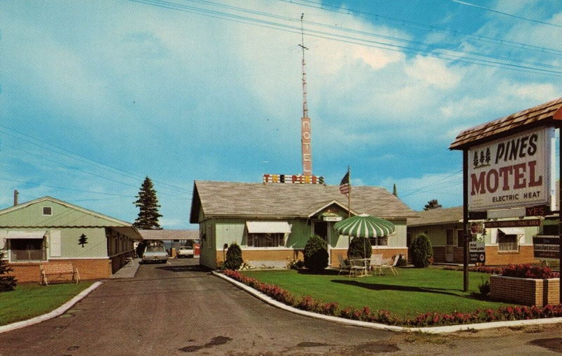 Pines Motel